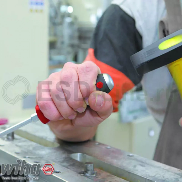 WIHA 03226, Отвертка ударная SoftFinish, шлицевая, SL6.5x125 мм, шестигр. жало, серия 530